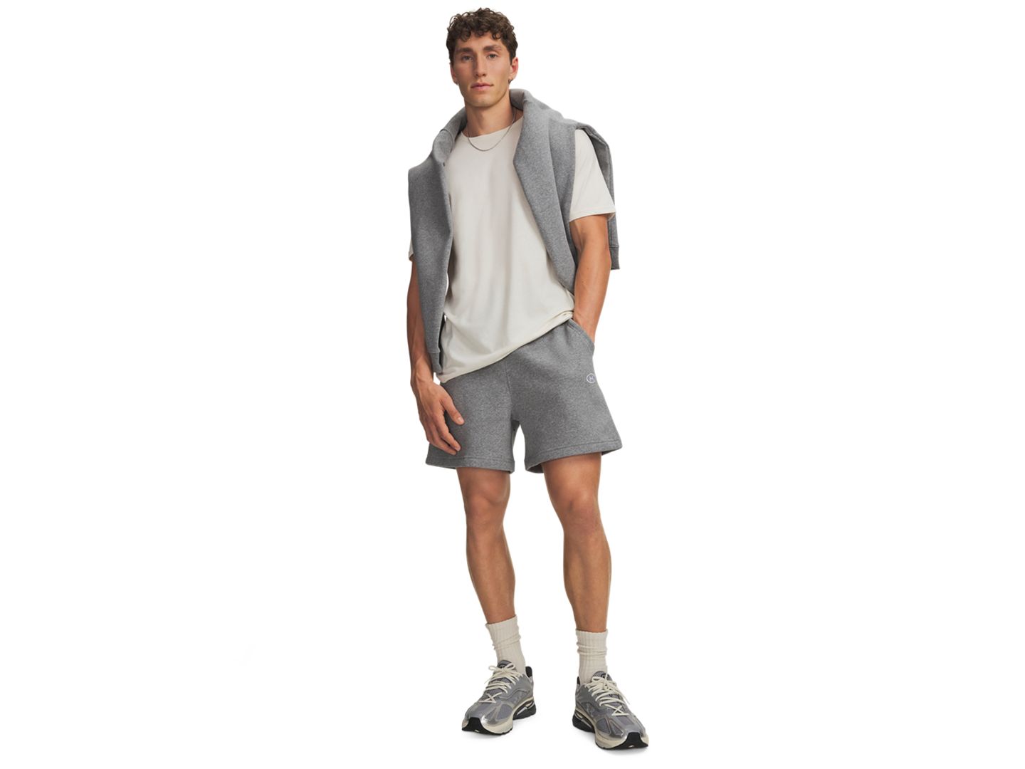 Мужские шорты Under Armour Rival Fleece Shorts, 6" Inseam, цвет: Тёмно-серый меланжевый / Белый — фото 2