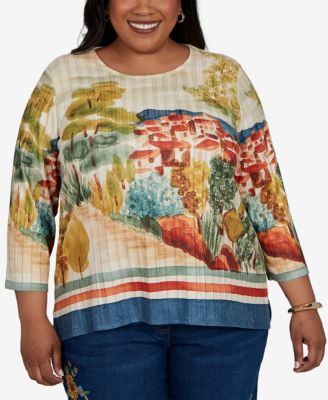 Plus Size 3/4-Sleeve Side-Slit T-Shirt