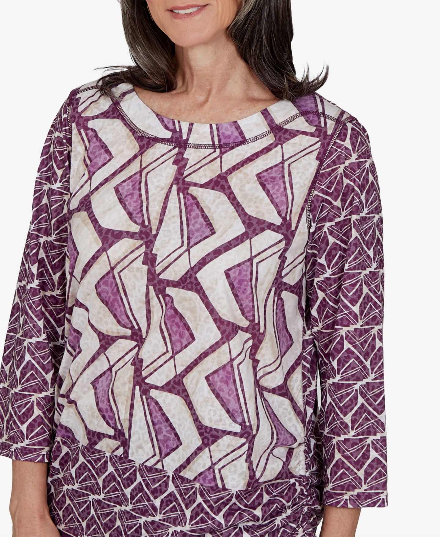 Женская блузка Alfred Dunner Boat Neck Geometric-Print 3/4-Sleeve, цвет: Сливовый — фото 4
