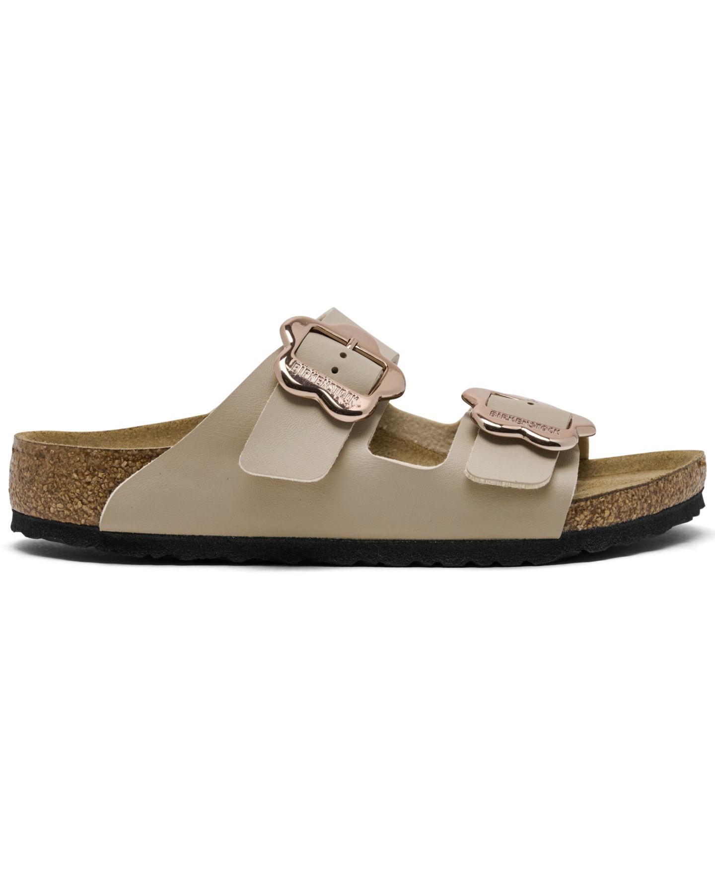Сандалии Birkenstock Arizona Birko-Flor Flower Buckle Sandals from Finish Line для девочек, цвет: Sandcastle — фото 2