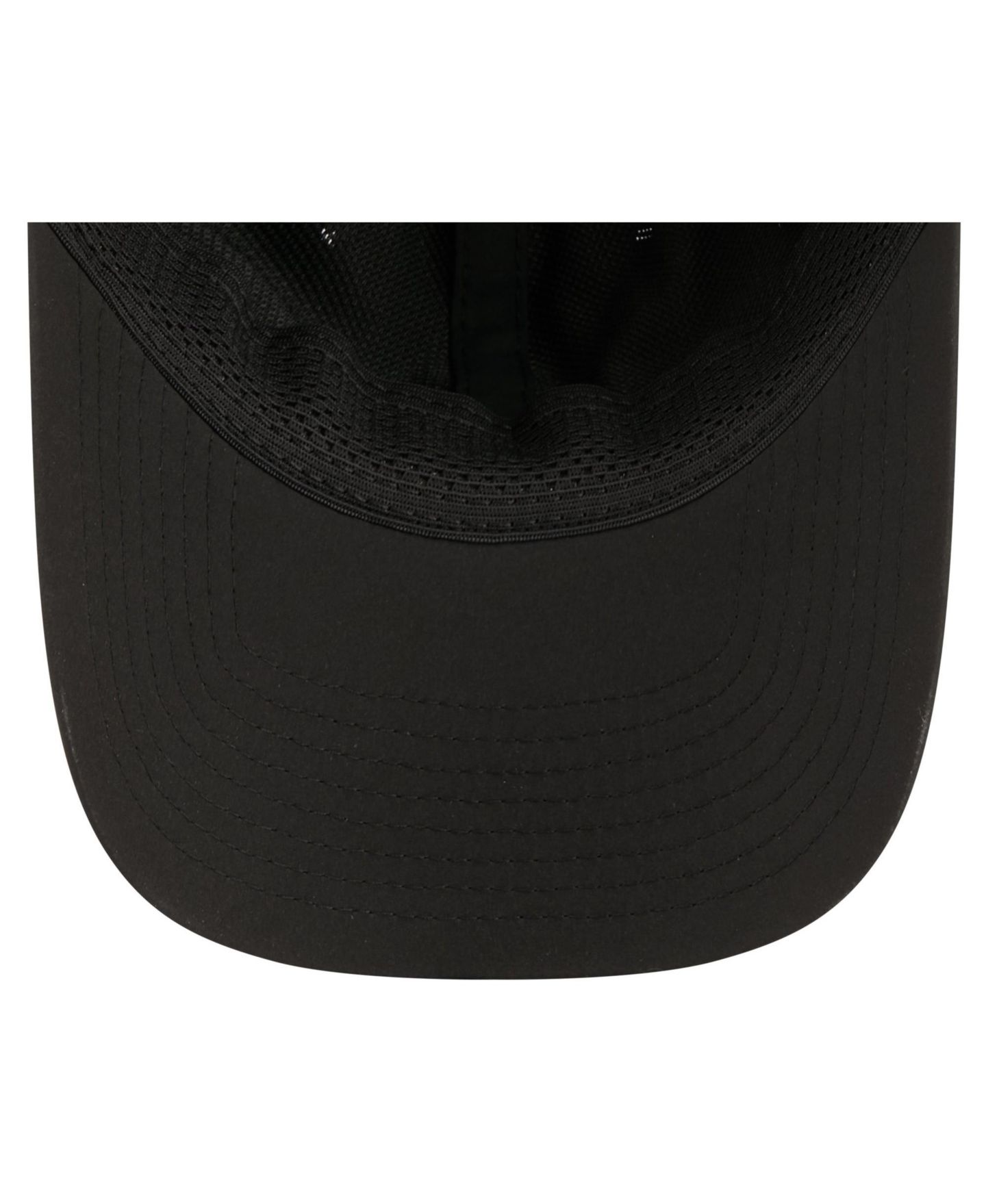 Мужская кепка New Era Black Las Vegas Raiders 2026 Sideline Casual Classic Adjustable Hat — фото 2
