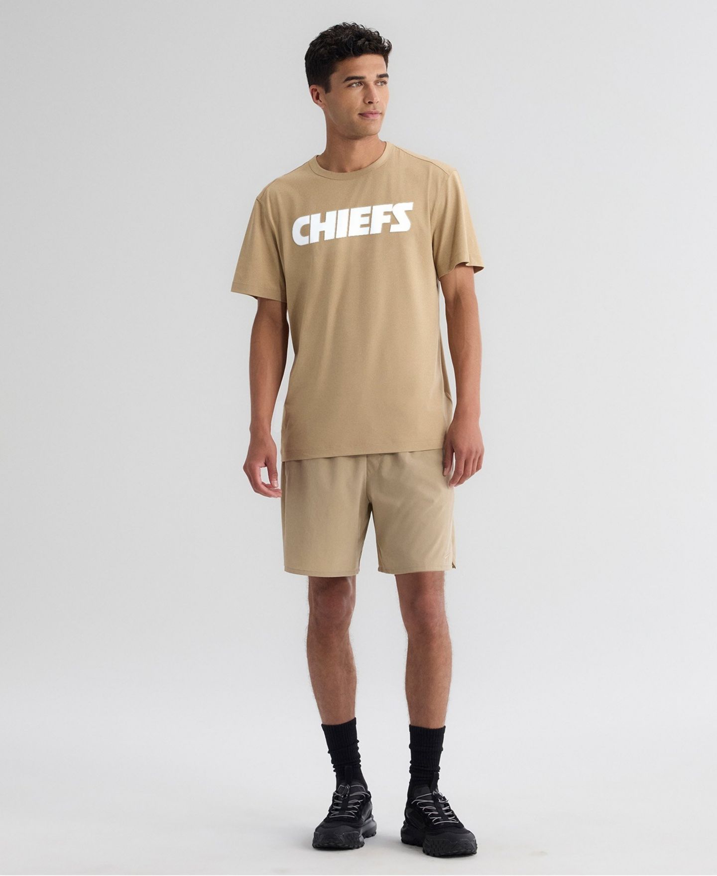 Мужская футболка Fanatics Tan Kansas City Chiefs Clutch — фото 5