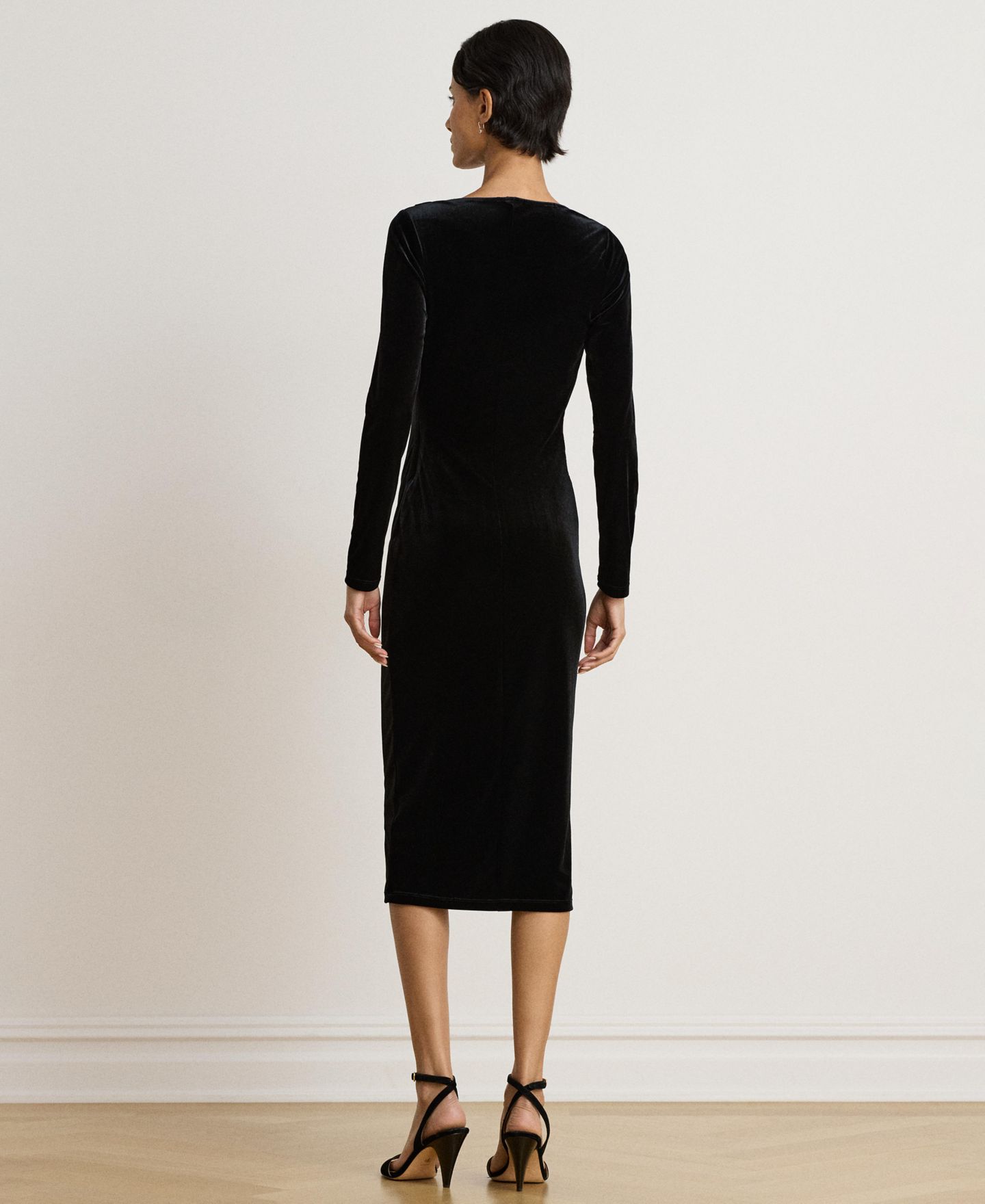 Женское платье Lauren Ralph Lauren Long-Sleeve Velvet Sheath, цвет: Чёрный бархатный — фото 4