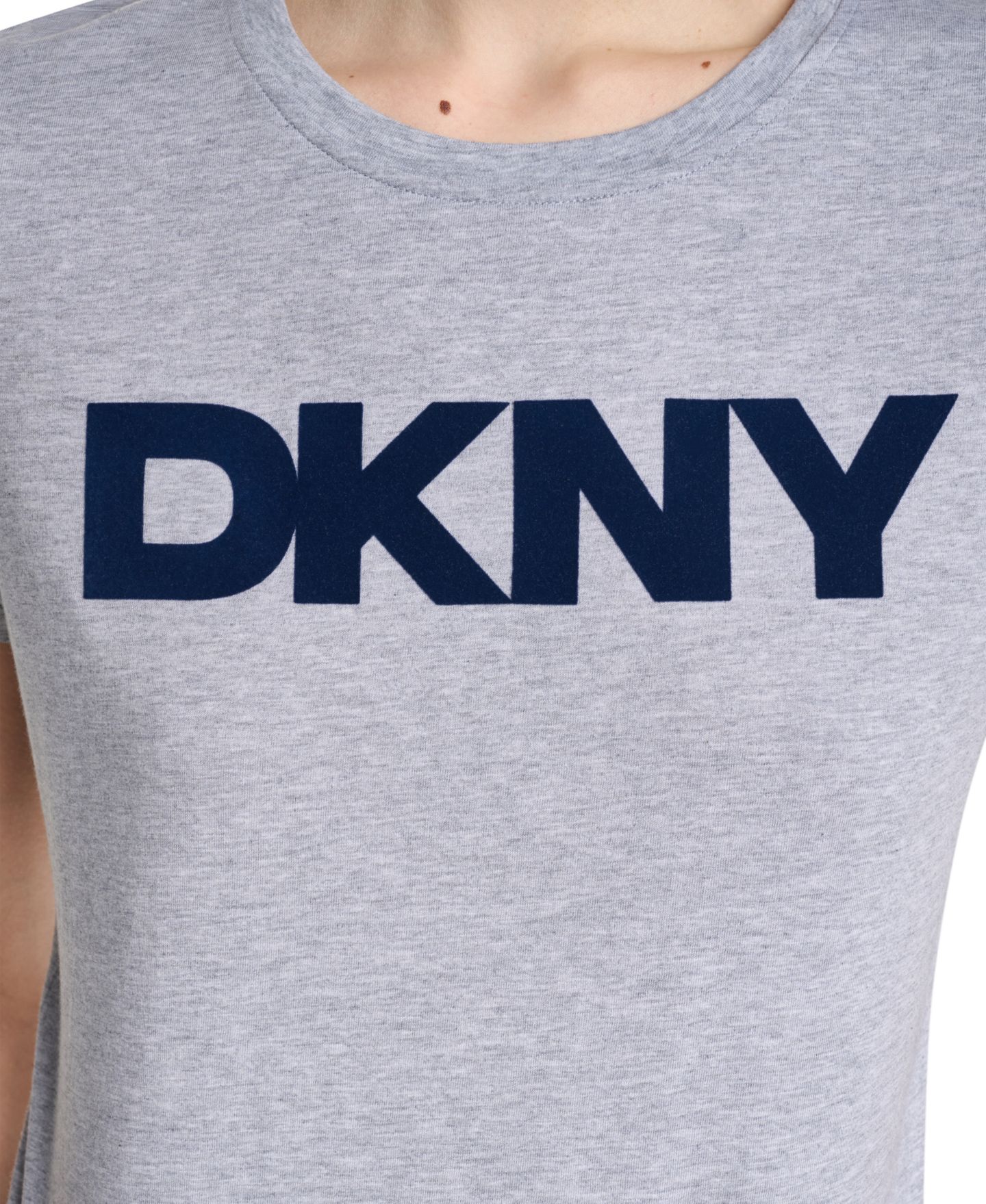 Женская футболка DKNY Sport Flocked Logo Crewneck, цвет: Чёрный — фото 17