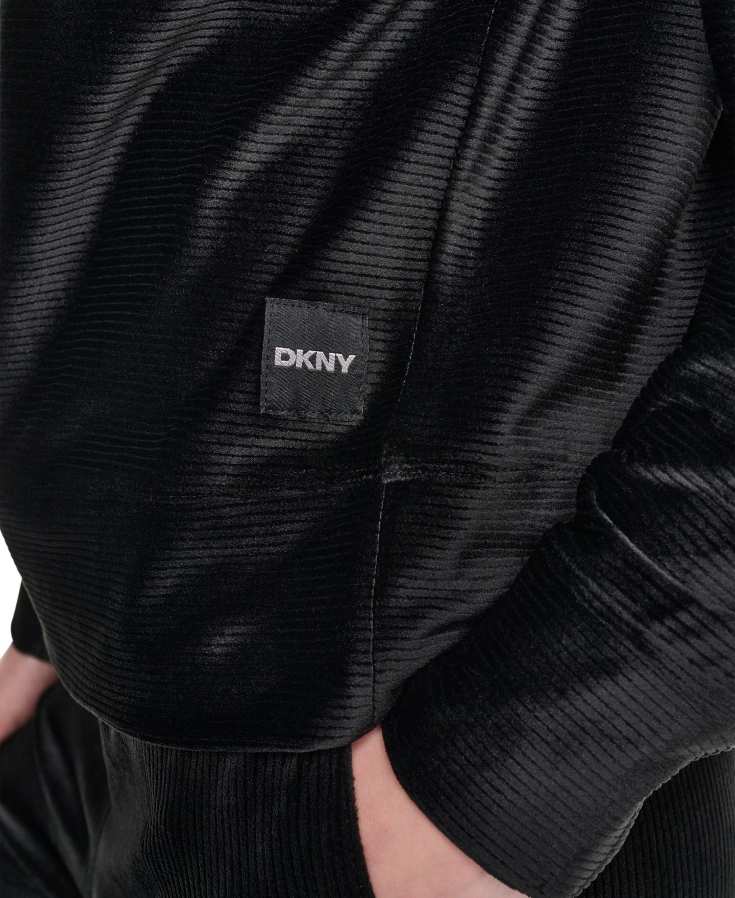 Женский свитер DKNY Sport Velour Raglan Relaxed-Fit Pullover Top, цвет: Чёрный — фото 2