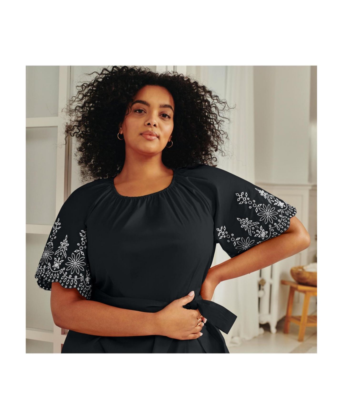 Женское платье AVENUE Plus Size Flutter-Sleeve Scallop-Edge Embroidery A-Line Midi, цвет: Чёрный — фото 2