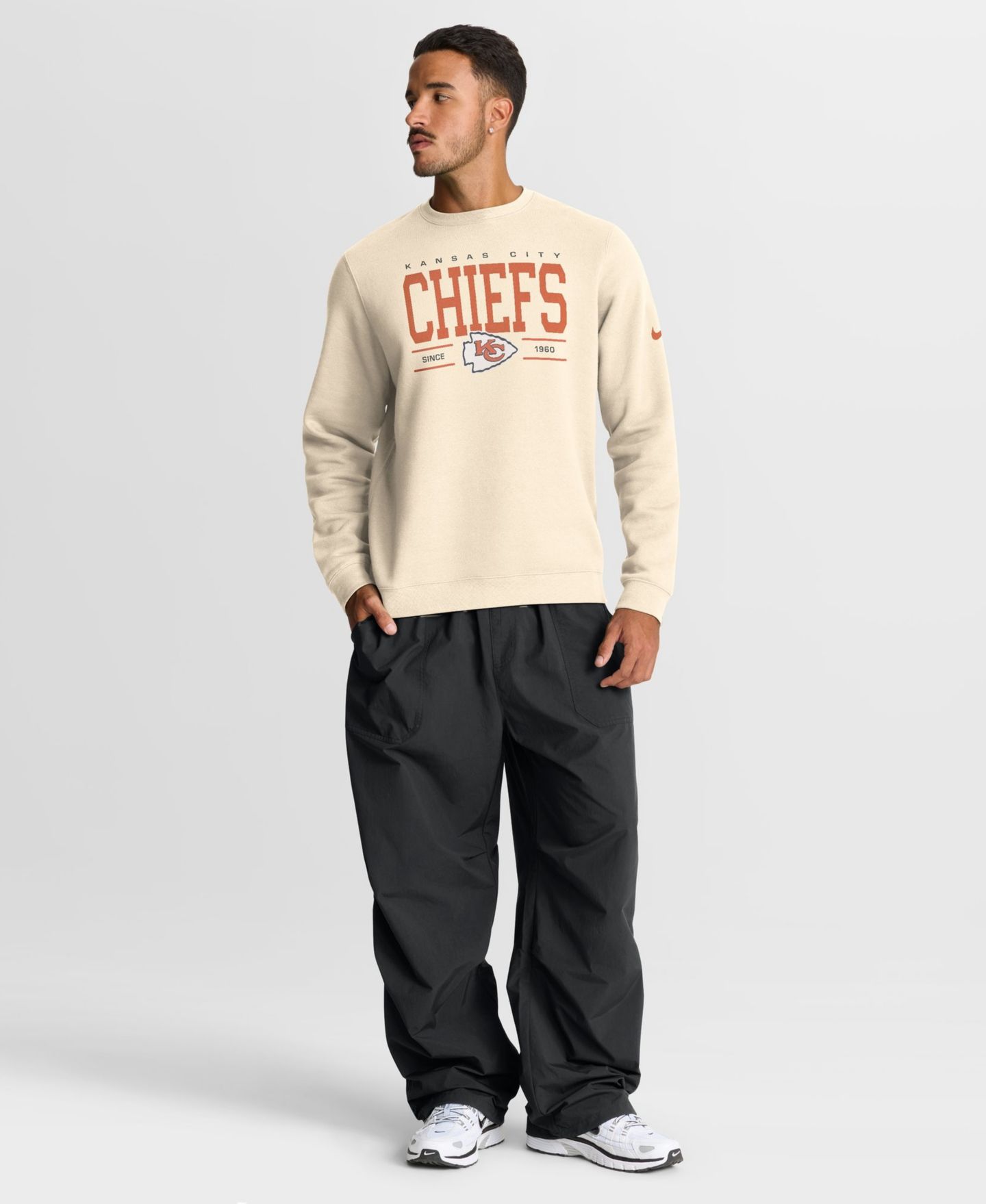 Мужская толстовка Nike Kansas City Chiefs Always Reppin' Club Long-Sleeve Crewneck — фото 5