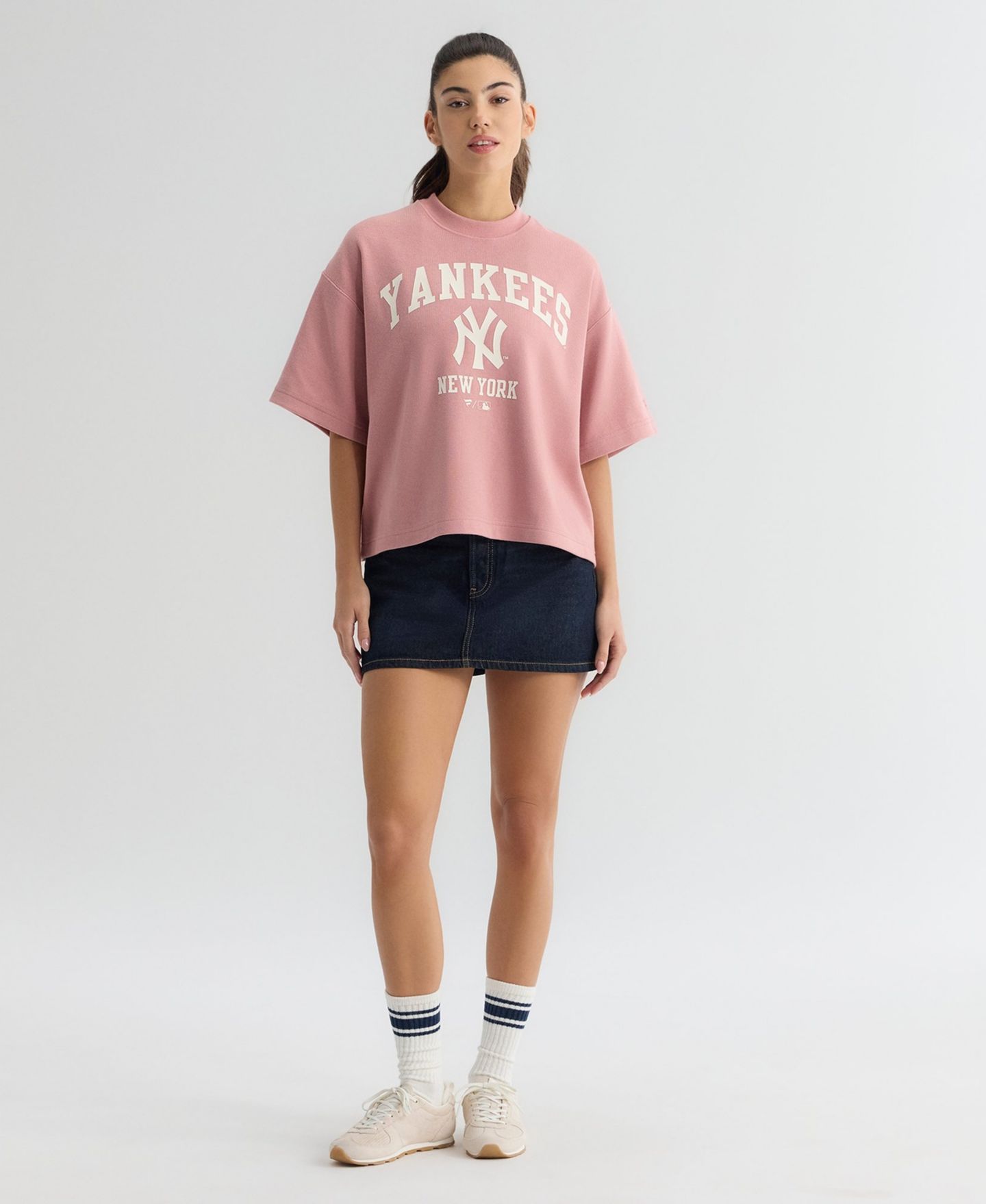 Женская футболка Fanatics New York Yankees Boxy-Crop — фото 4