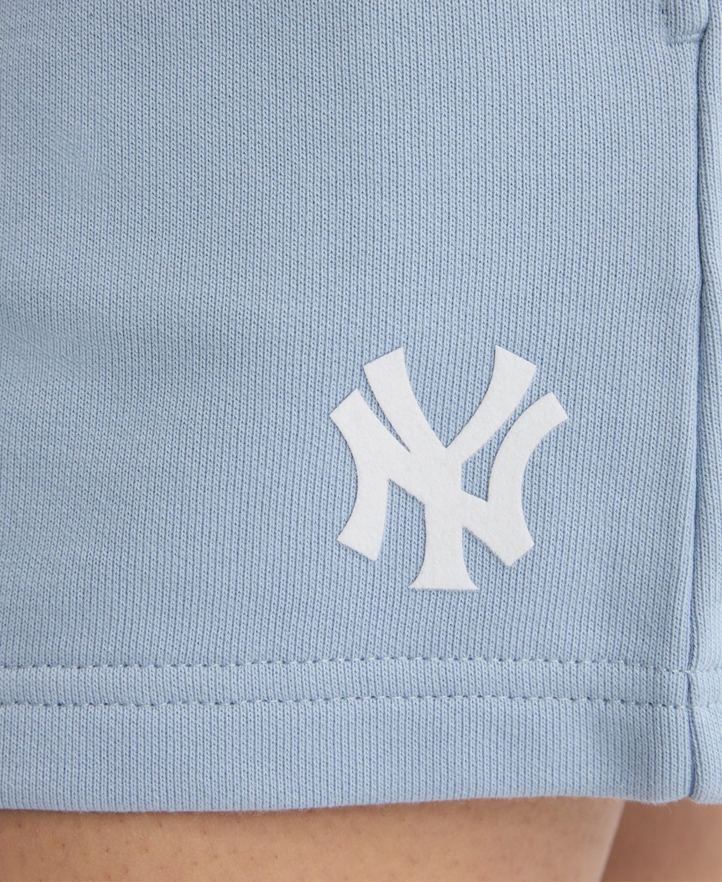 Женские шорты Fanatics New York Yankees Iconic High-Rise Drawstring, 3" Inseam — фото 9