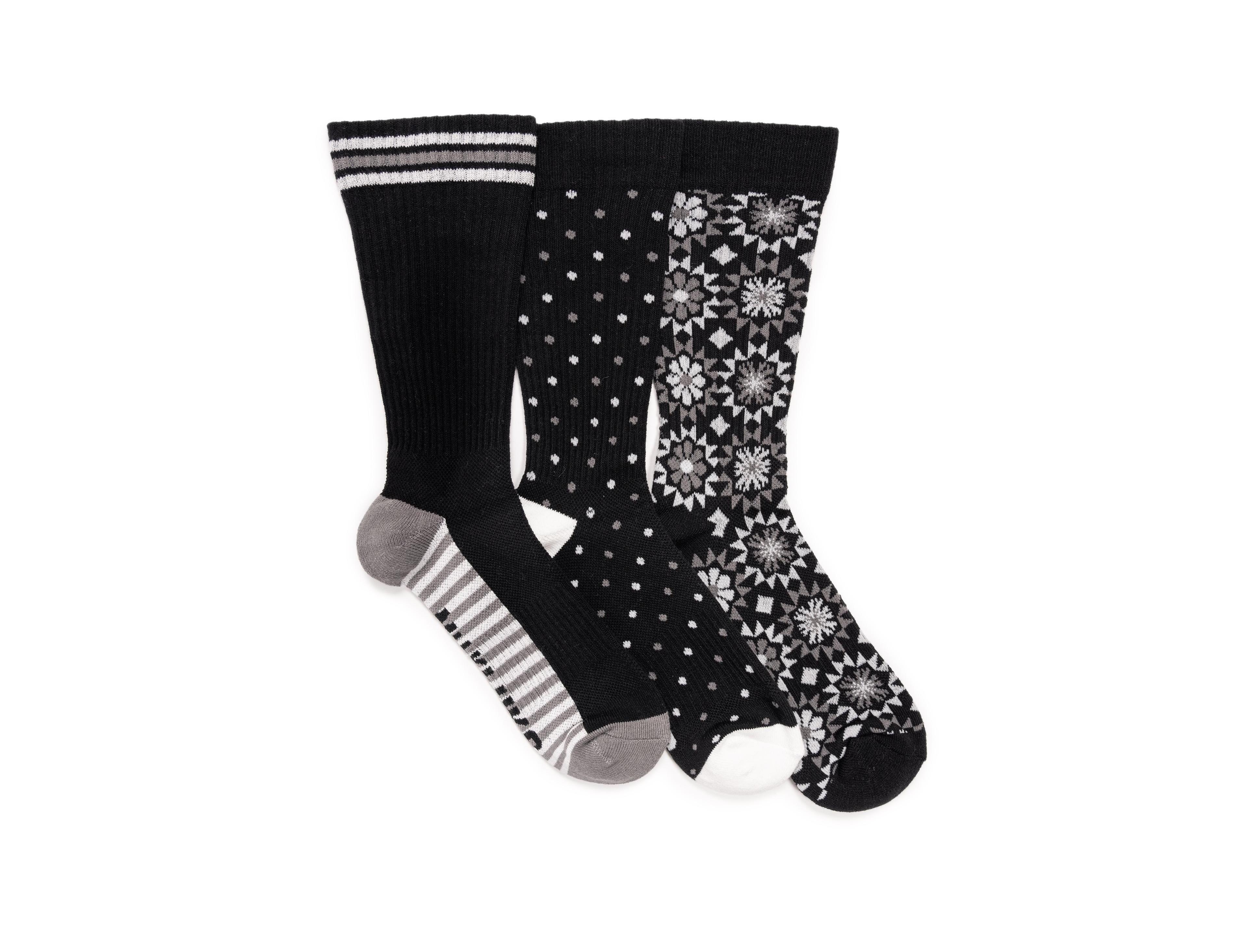 Muk Luks Women's 3 Pack Cotton Compression Crew Socks, Lavender, One