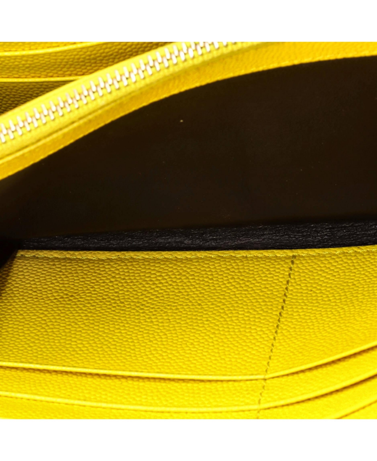 Pre-Owned Saint Laurent Large Classic Monogram Flap Wallet Matelasse Chevron Leather
