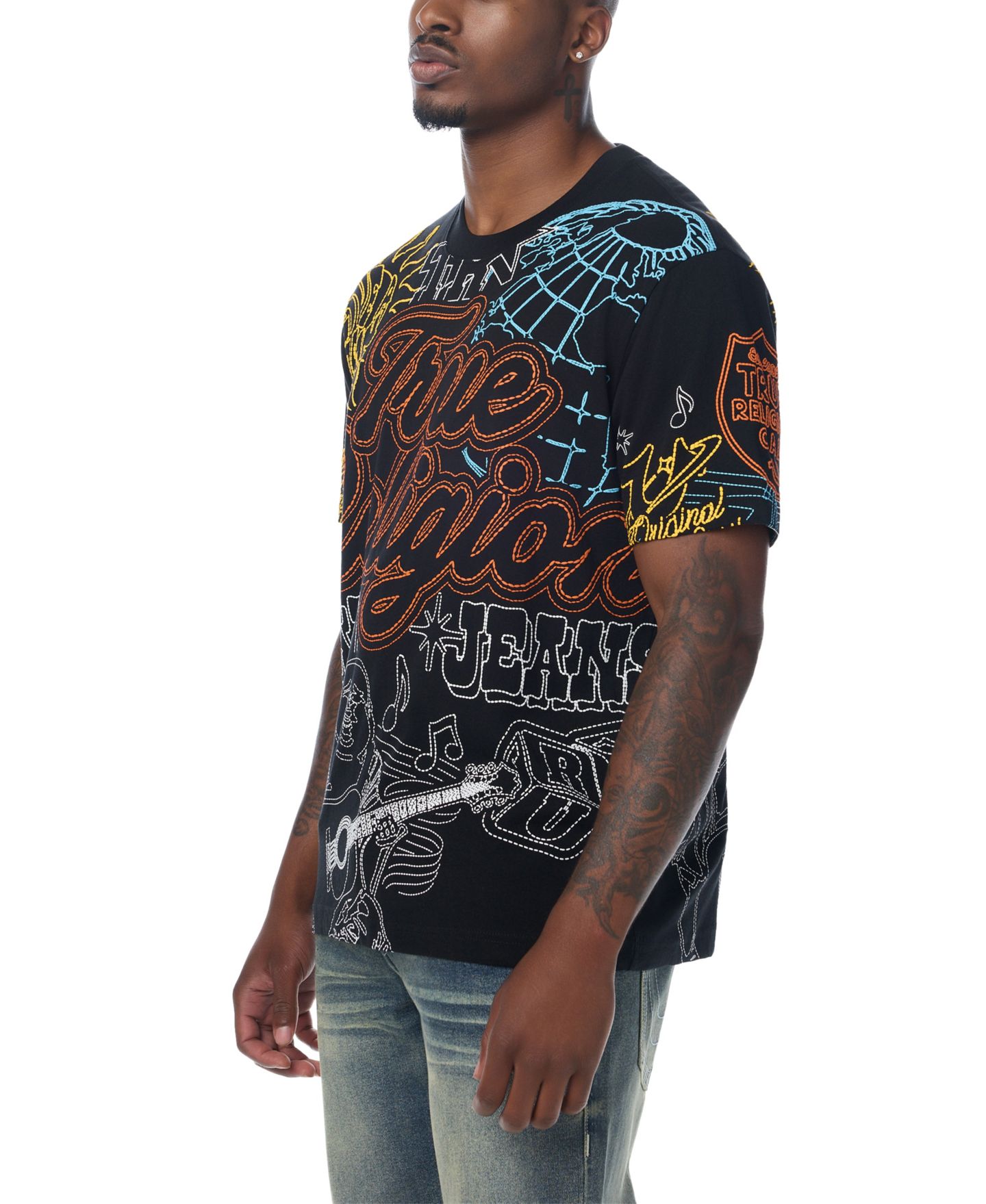 Мужская футболка True Religion Logo Tee Graphic Puff-Print, цвет: Угольно-чёрный — фото 2