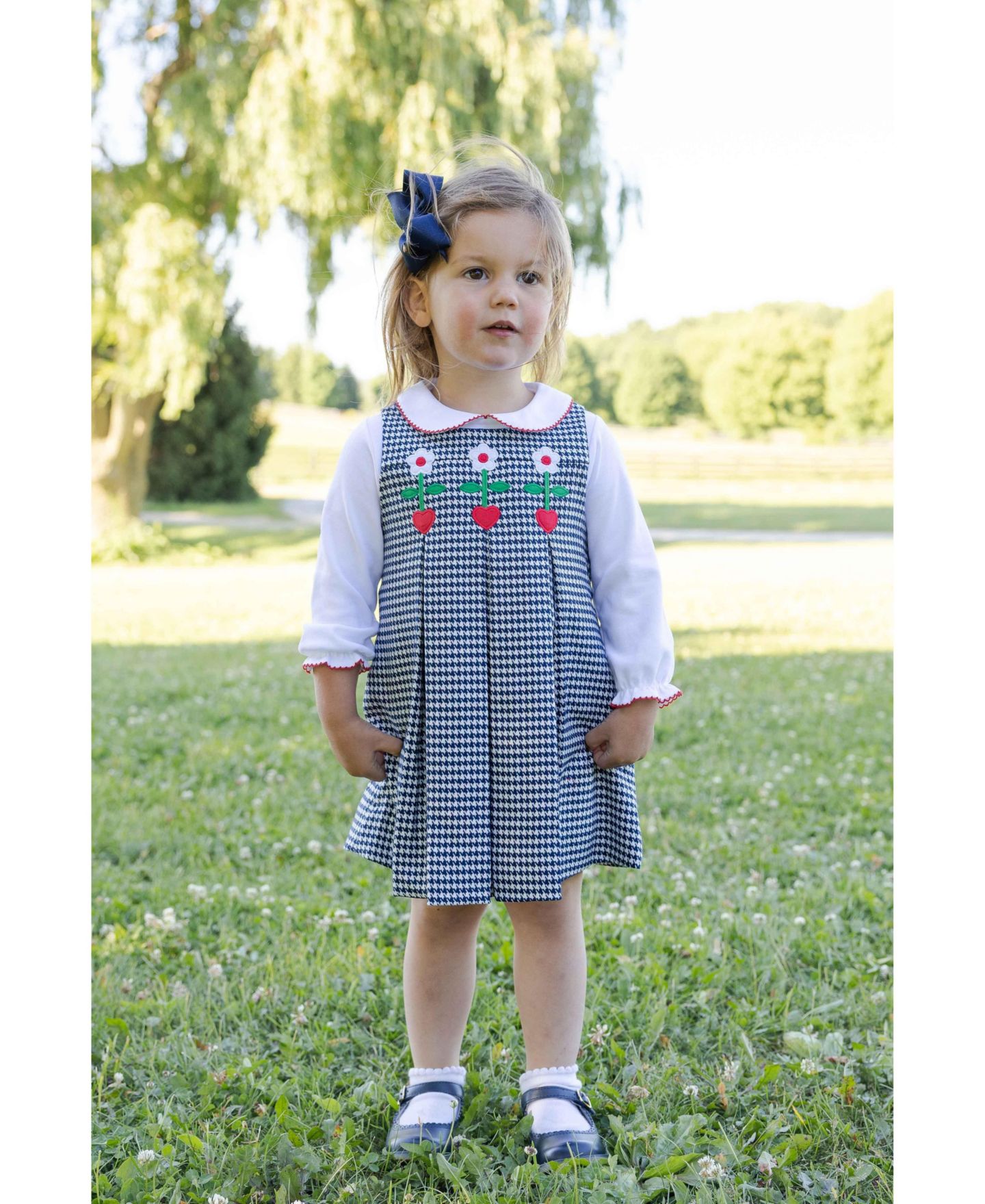 Платья Florence Eiseman Houndstooth Jumper with Hearts and Flowers Dress для девочек, цвет: Тёмно-синий / Белый — фото 3