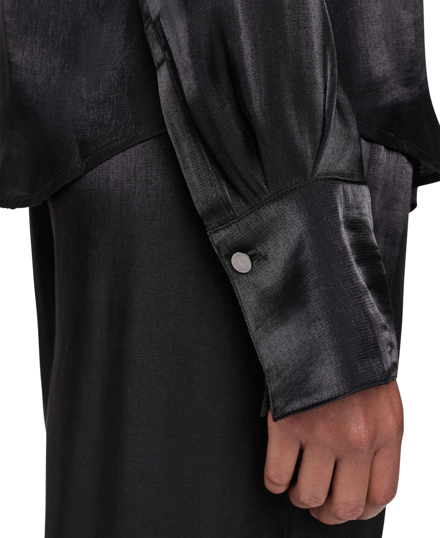 Женская приталенная атласная блуза DKNY East River Shine с длинным рукавом, цвет: Чёрный — фото 6