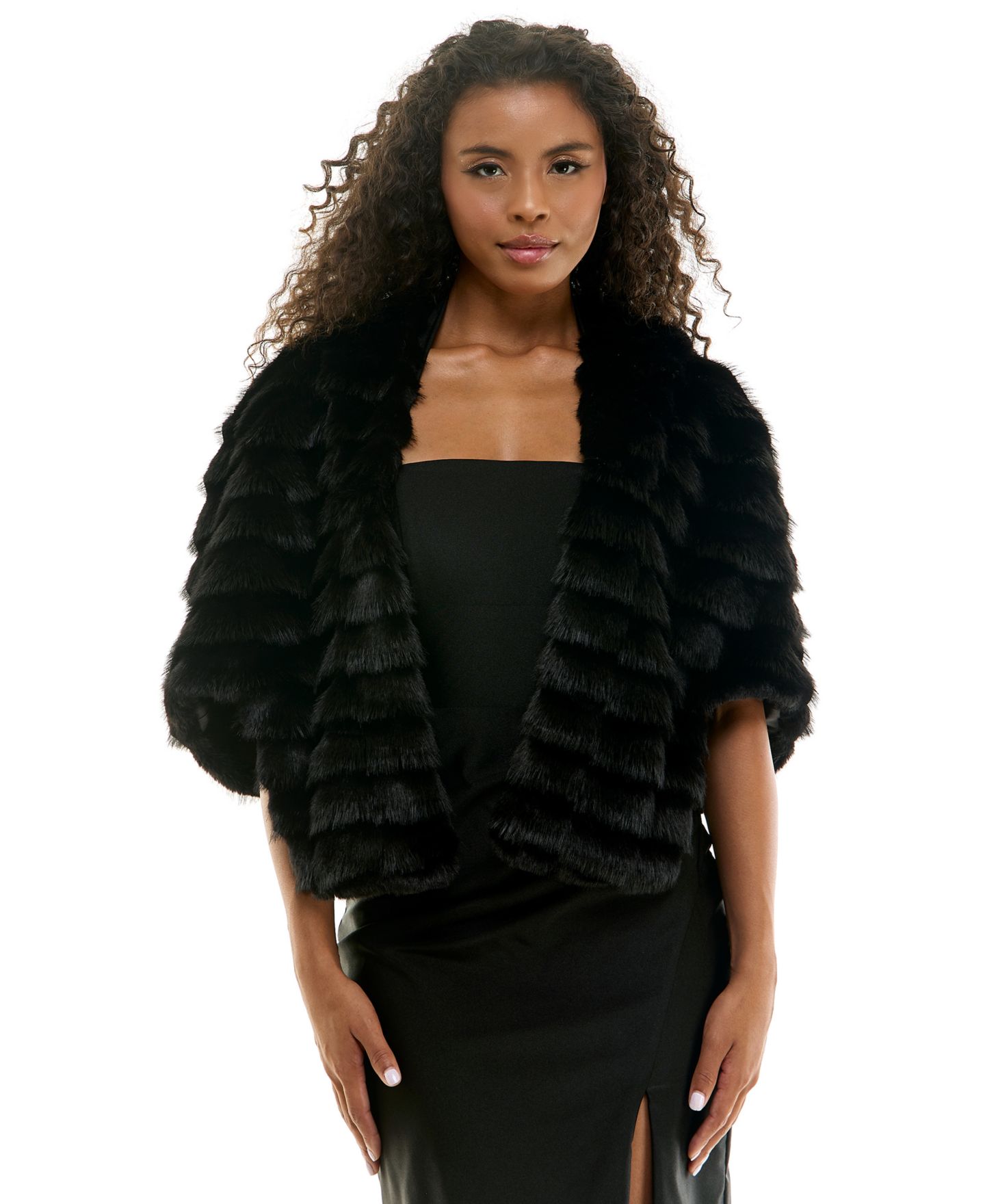 Женская куртка SENI & CADE Juniors' Tiered Cropped Faux Fur Shawl, цвет: Чёрный — фото 2