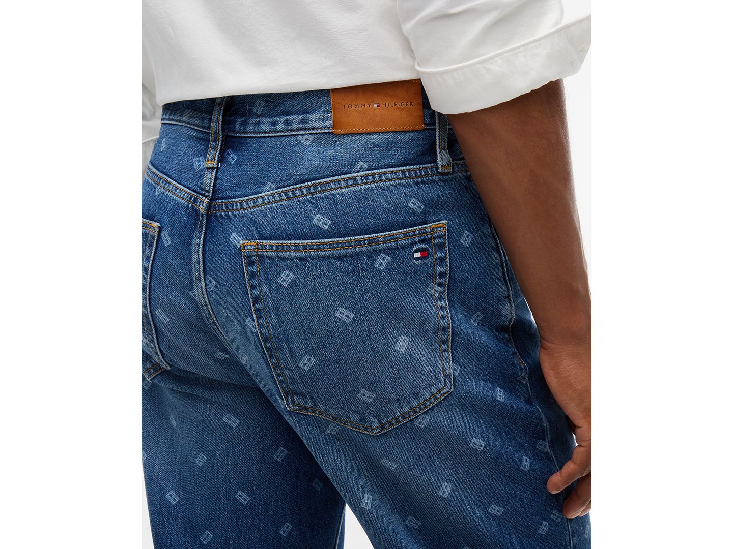 Мужские джинсы Tommy Hilfiger American Icons Straight-Leg Relaxed-Fit, цвет: Средняя варка — фото 3