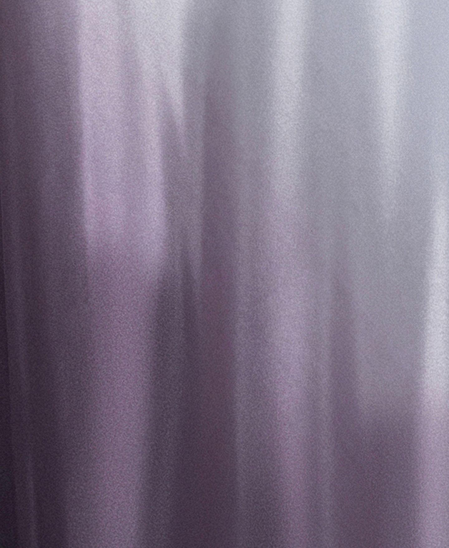 Женское платье Betsy & Adam Petite Long Ombre Drape Charm Cowl Neck Satin Gown, цвет: Серый графитовый металлик — фото 5