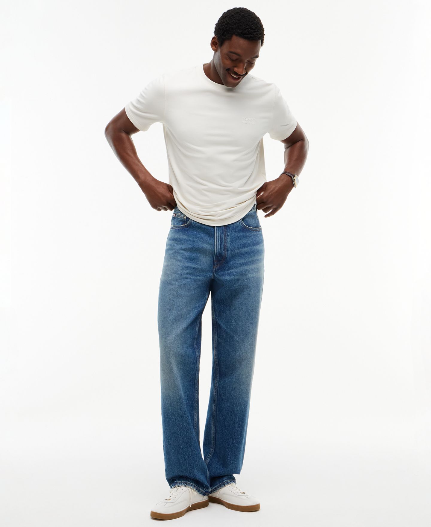 Мужские джинсы Tommy Hilfiger River Relaxed-Fit Medium-Wash, цвет: Синий — фото 2