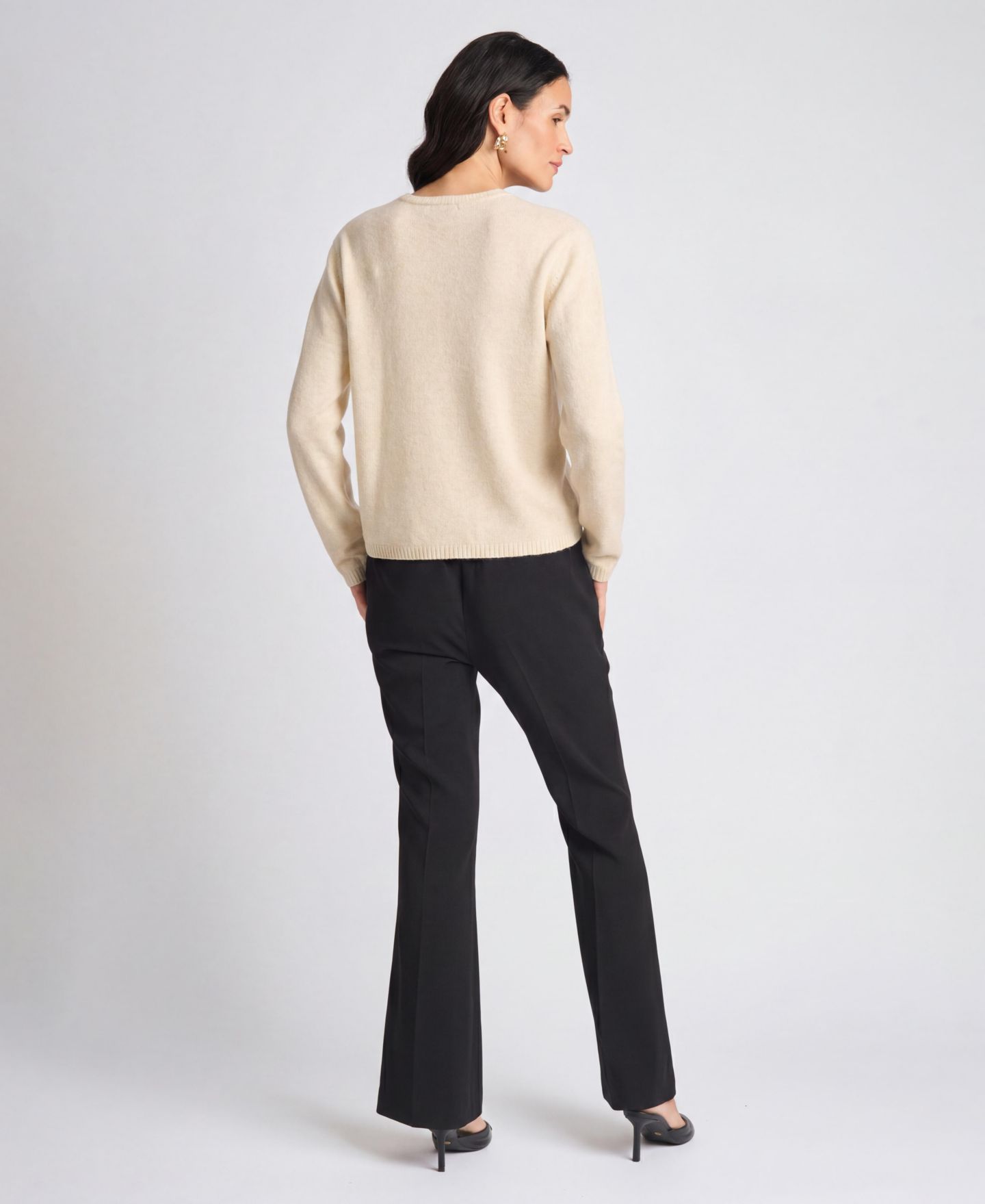 Женский свитер Vince Camuto Chenille Floral Embroidery Crewneck, цвет: Берёзовый — фото 5