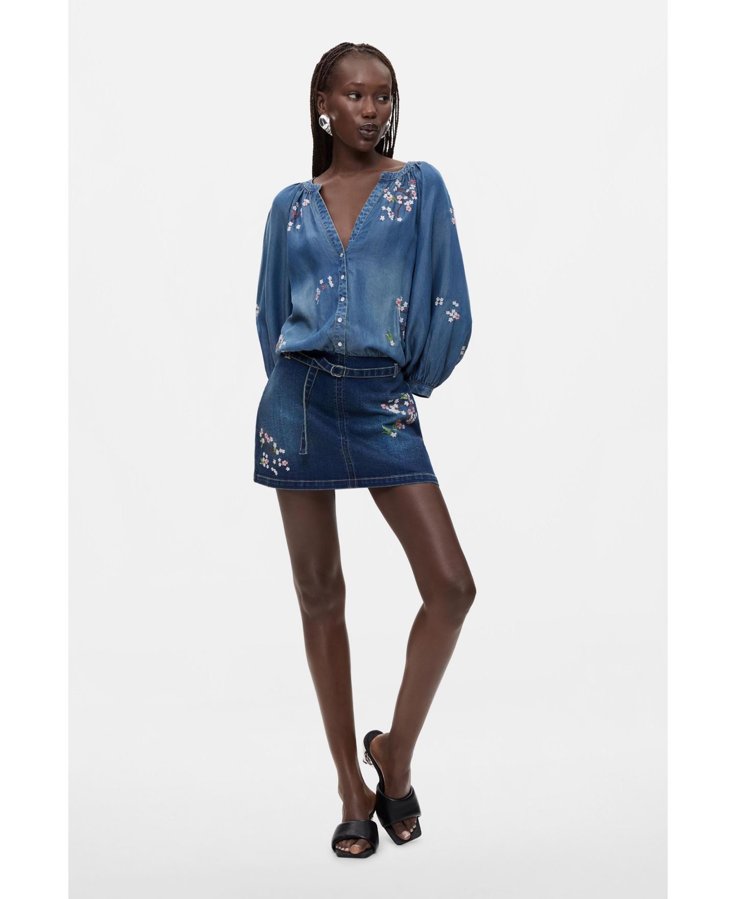 Женское платье Desigual Embroidered Short, цвет: Синий — фото 4