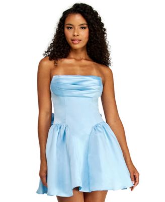 Juniors' Back Bow Detail Strapless Pleated Satin Dress
