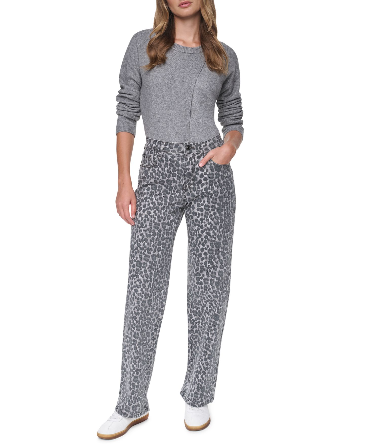 Женские джинсы DKNY Jeans Embellished Animal Print Mid Rise Relaxed Straight, цвет: Серебряный леопардовый — фото 2