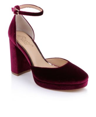 Women's Stephanie Closed Toe Platform Pumps