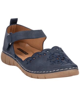 Women's Gabris Floral Embroidery Mary Jane Flats