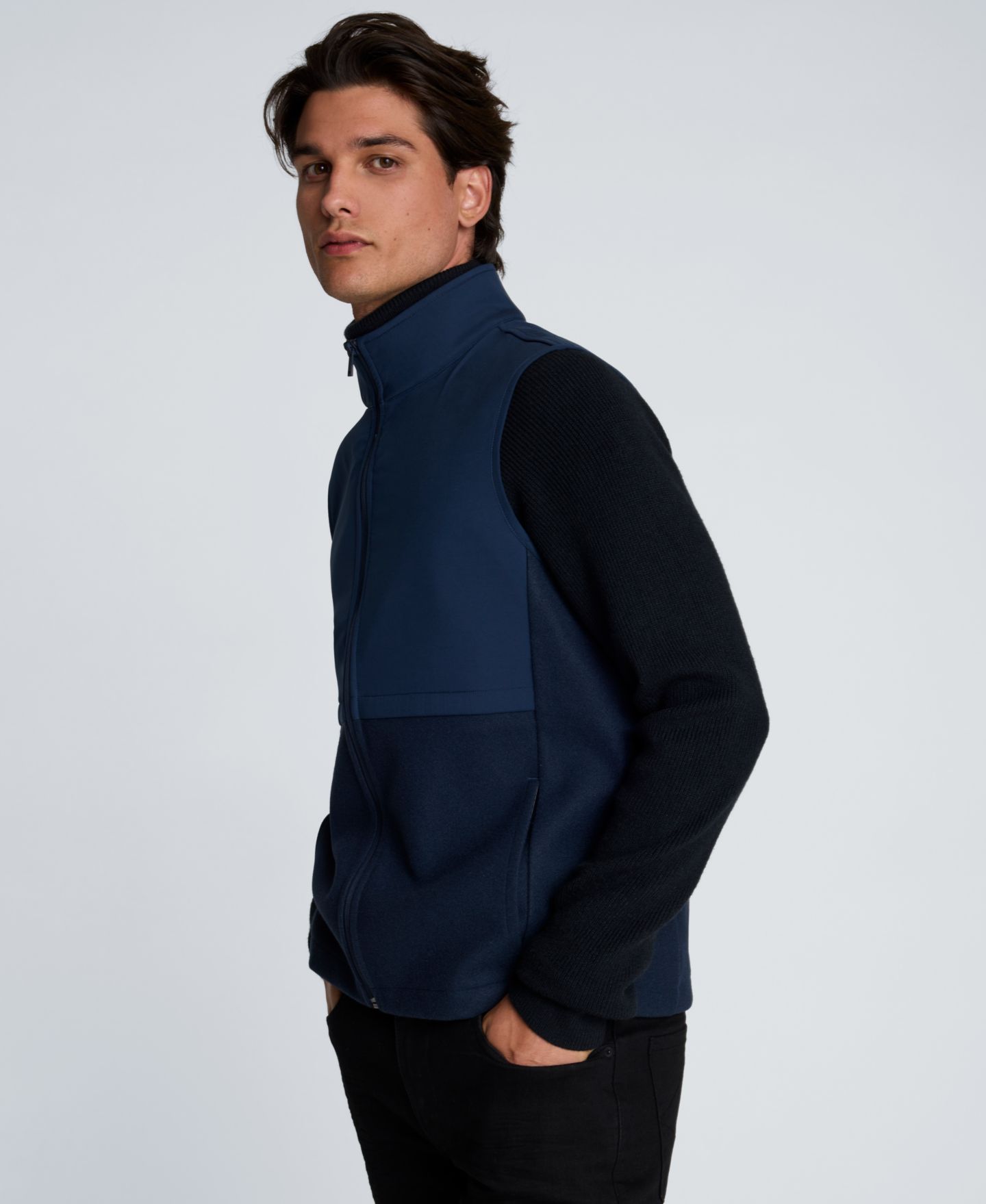 Мужской приталенный жилет Kenneth Cole в стиле колор-блок на молнии, цвет: Тёмно-синий — фото 3