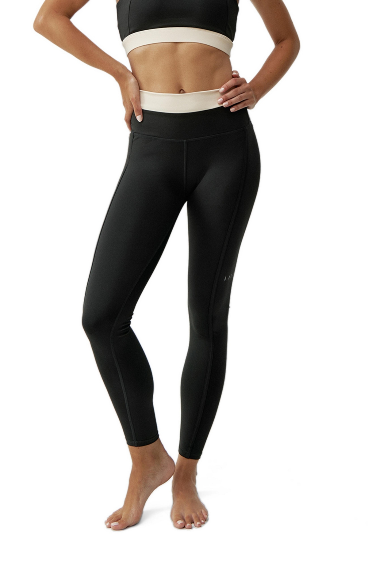 Born Living Yoga Women's Fiorella Performance Medium Rise Sport Legging