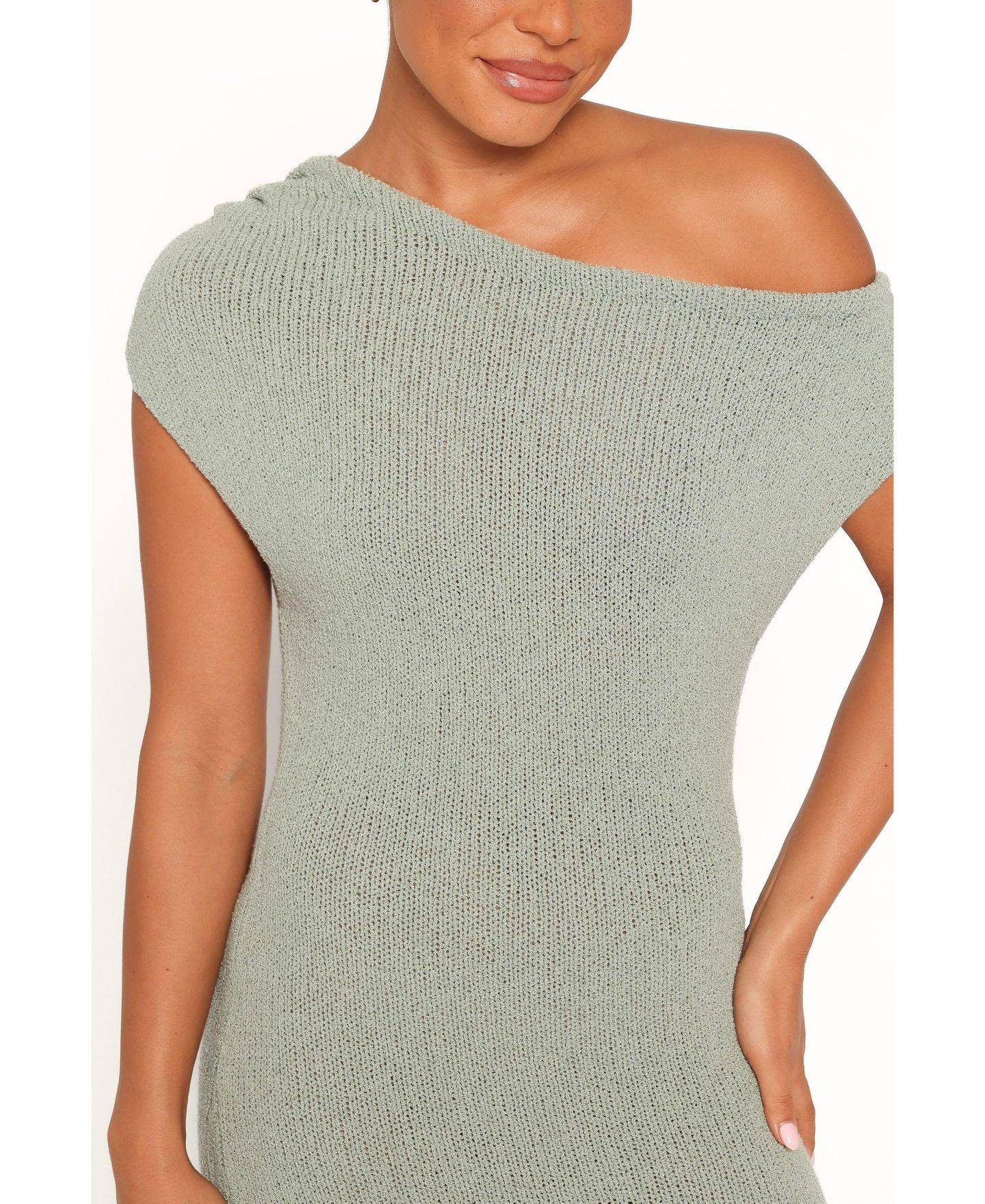 Женское платье Petal and Pup Linora Off-Shoulder Maxi Sweater Dress, цвет: Шалфейный зелёный — фото 5