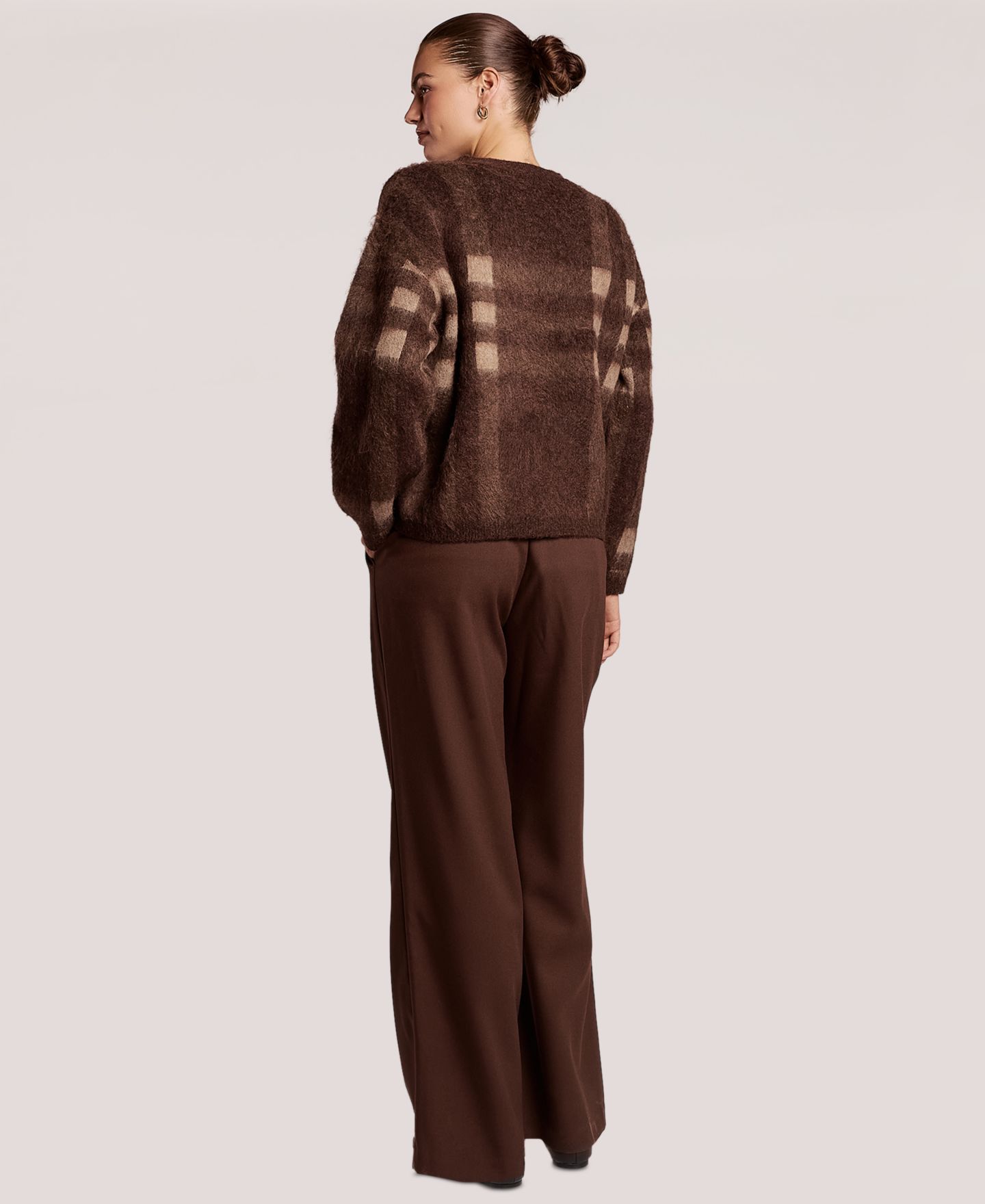 Женский свитер 4th & Reckless Noah Plaid Long-Sleeve Loose-Fit, цвет: Шоколадный — фото 5