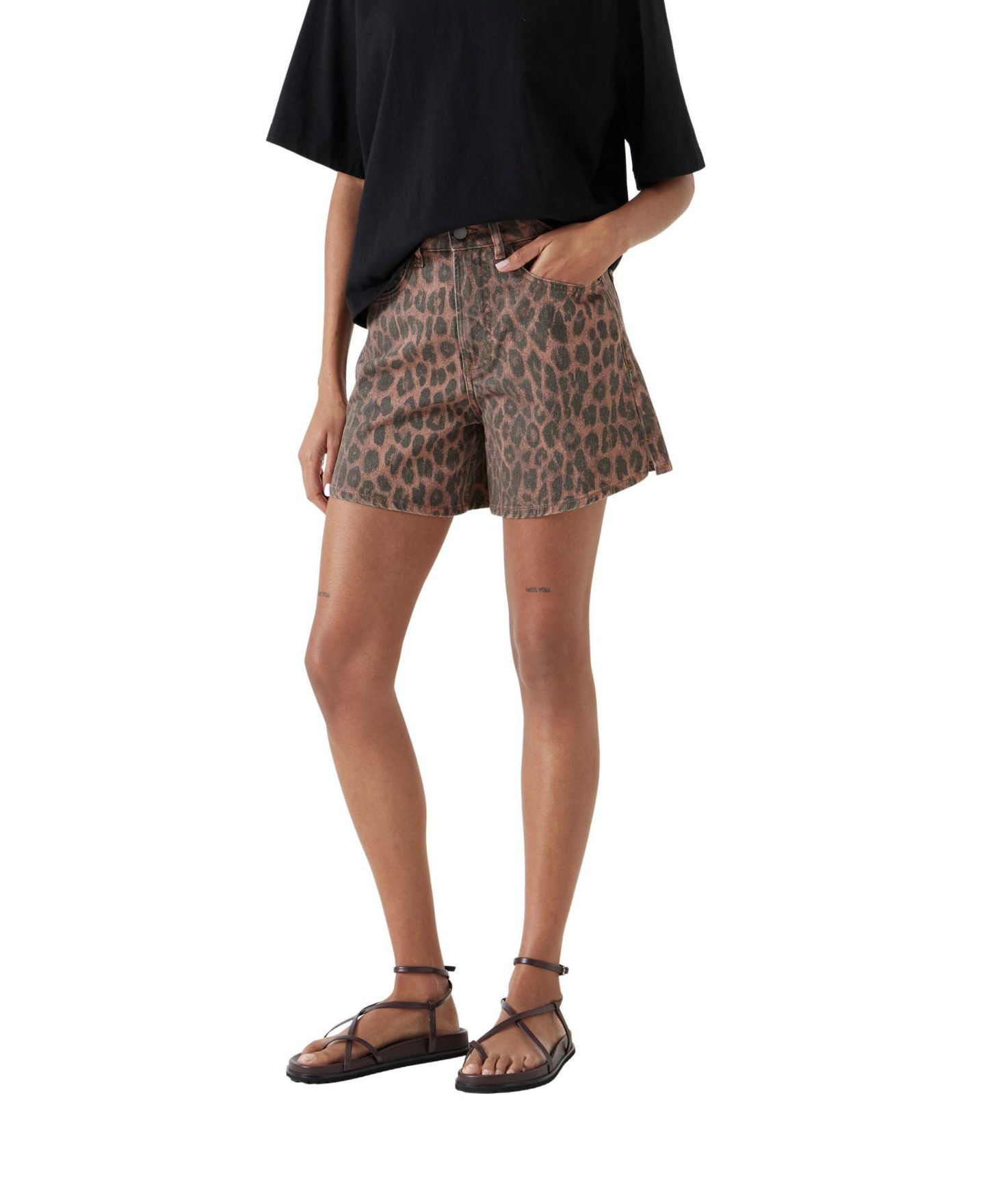 Женские шорты Hush Leopard Print Essential Denim Shorts 'inseam: 3.94', цвет: Леопардовый с принтом — фото 4