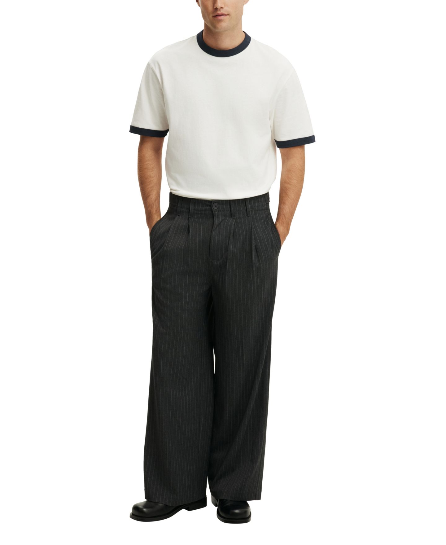 Мужские брюки Cotton On Super Baggy Pleated Wide-Leg, цвет: Тёмный угольный — фото 3