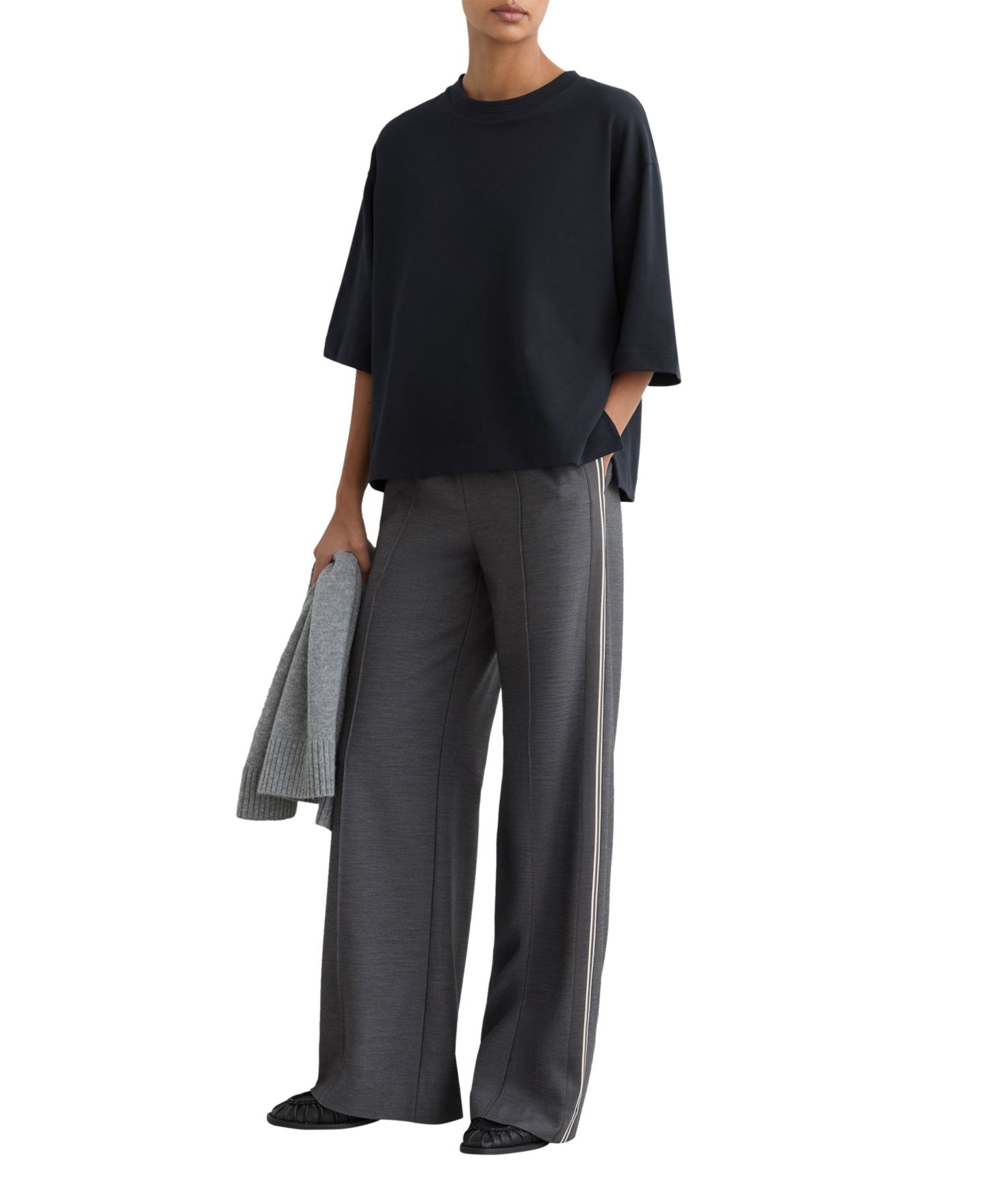 Женская футболка REISS Lara Oversized Ribbed Crewneck, цвет: Тёмно-синий — фото 4