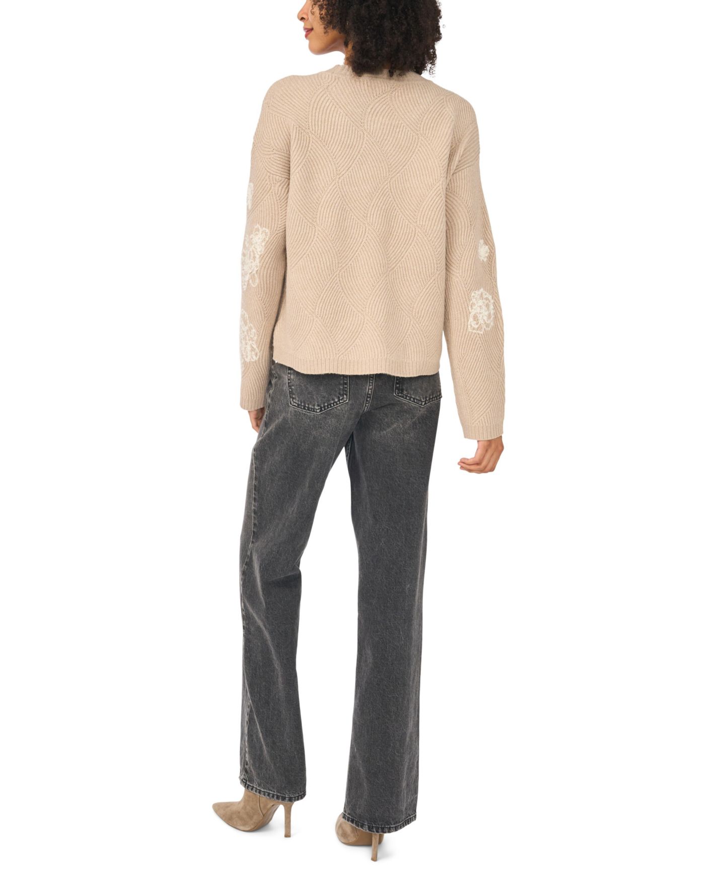 Женский свитер Vince Camuto Crewneck Floral-Embroidered Long-Sleeve, цвет: Пыльный орех — фото 5