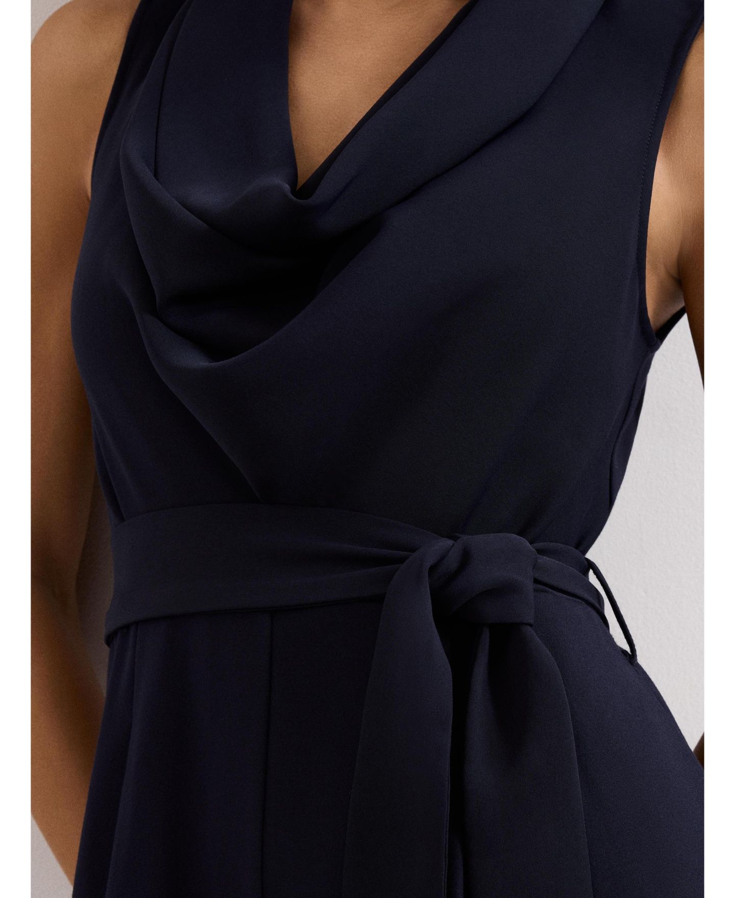 Женский комбинезон Phase Eight Emry Cowl Neck Jumpsuit, цвет: Тёмно-синий — фото 5