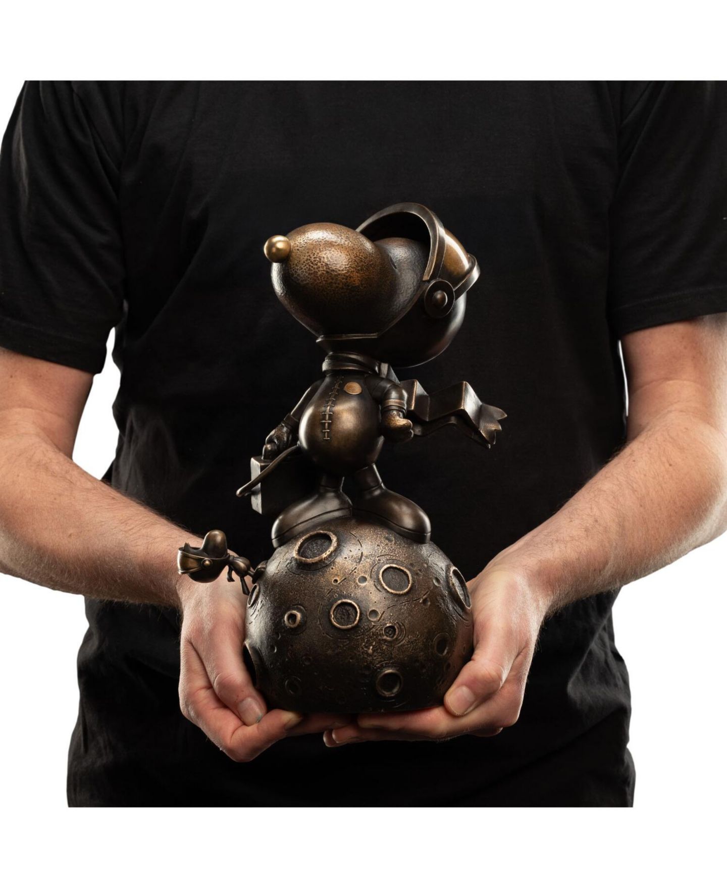 Детские фигурки WETA Workshop Statue - Peanuts - Snoopy: First Beagle on the Moon — фото 2