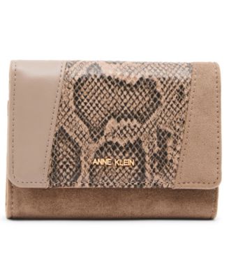 Women's Trifold Flap Polyurethane Wallet