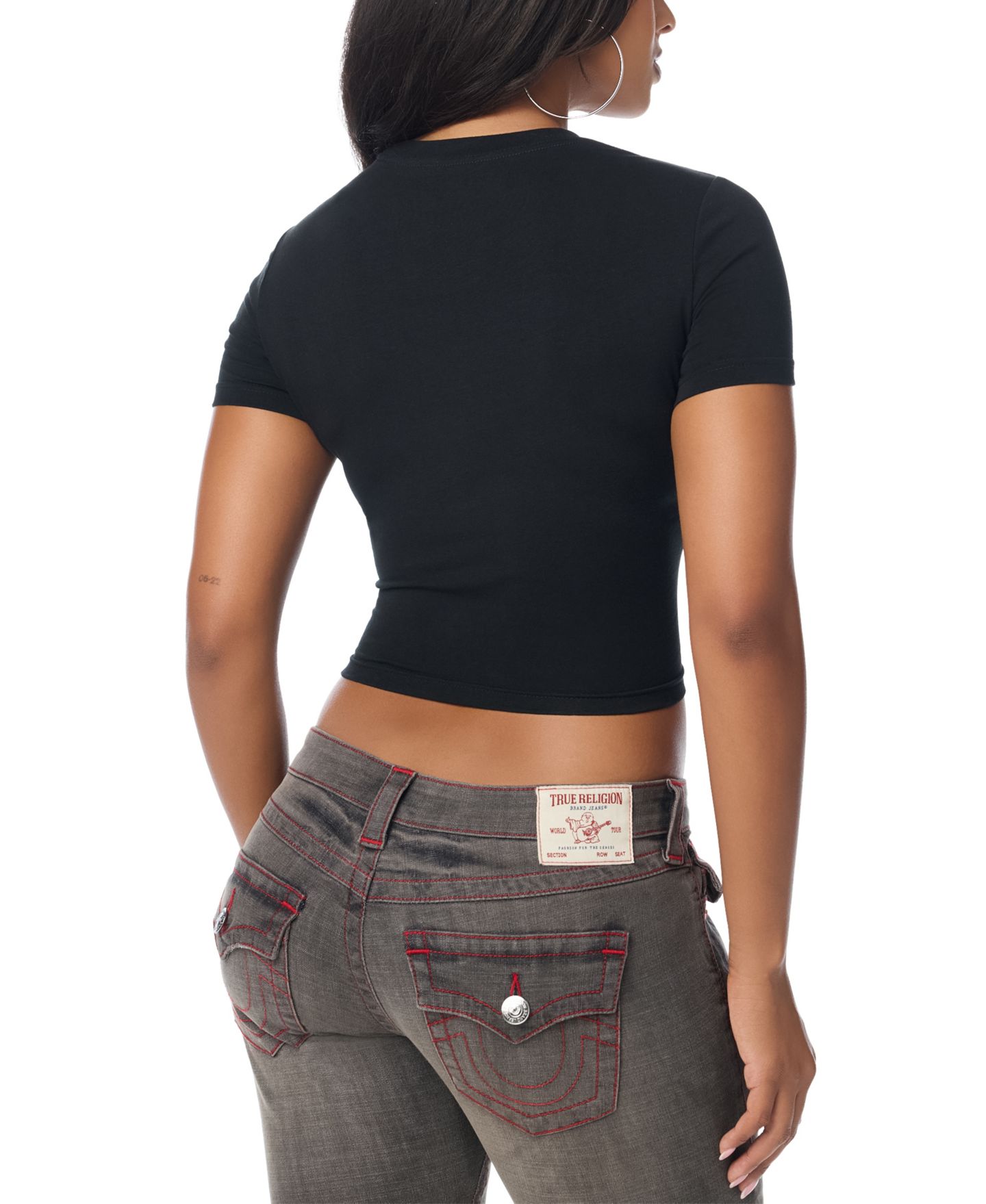 Женская укороченная свитшоты True Religion Baby с принтом и круглым вырезом, цвет: Угольно-чёрный — фото 3