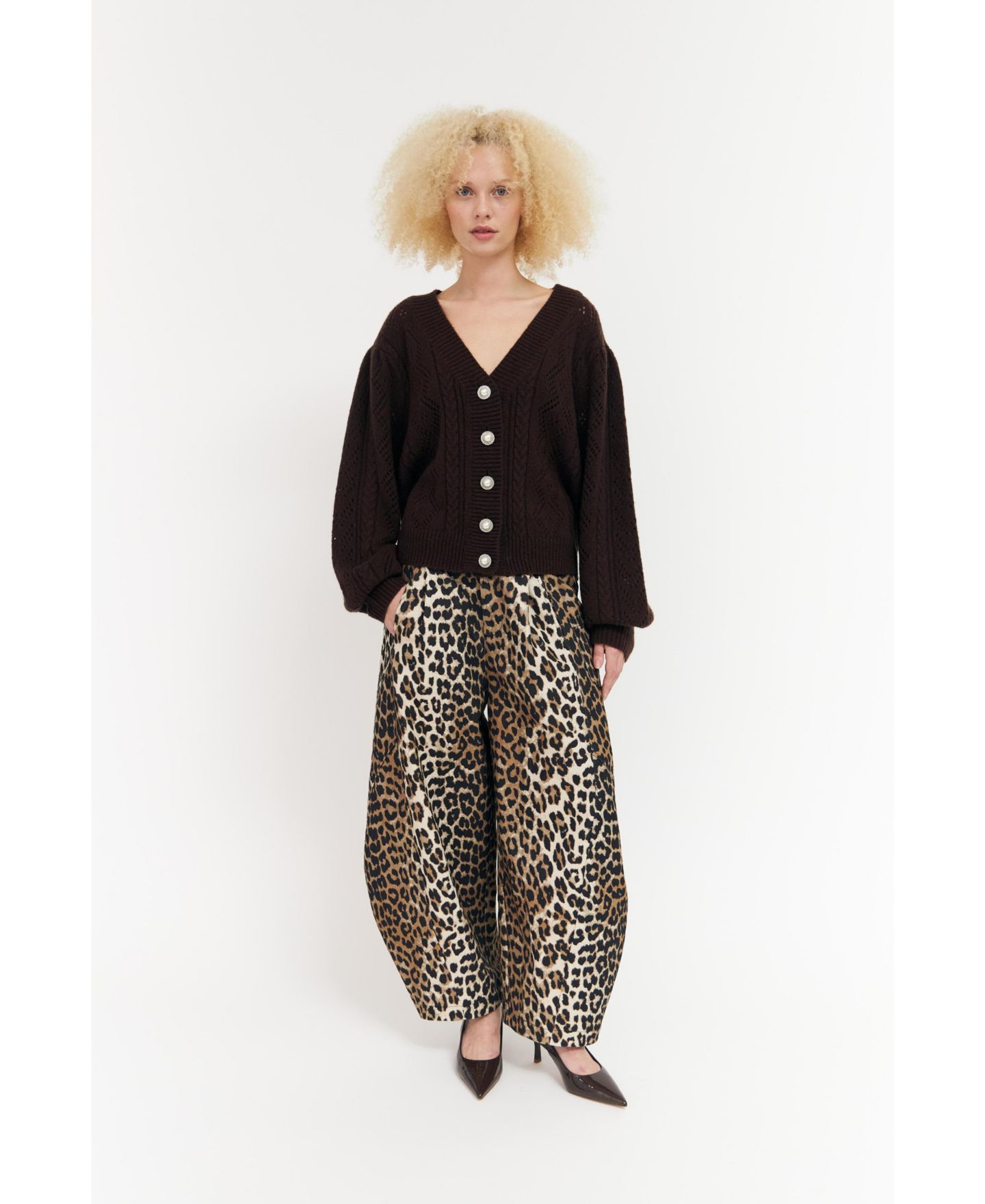 Женские брюки CRAS Leopard-Print High-Rise Barrel Fit — фото 6