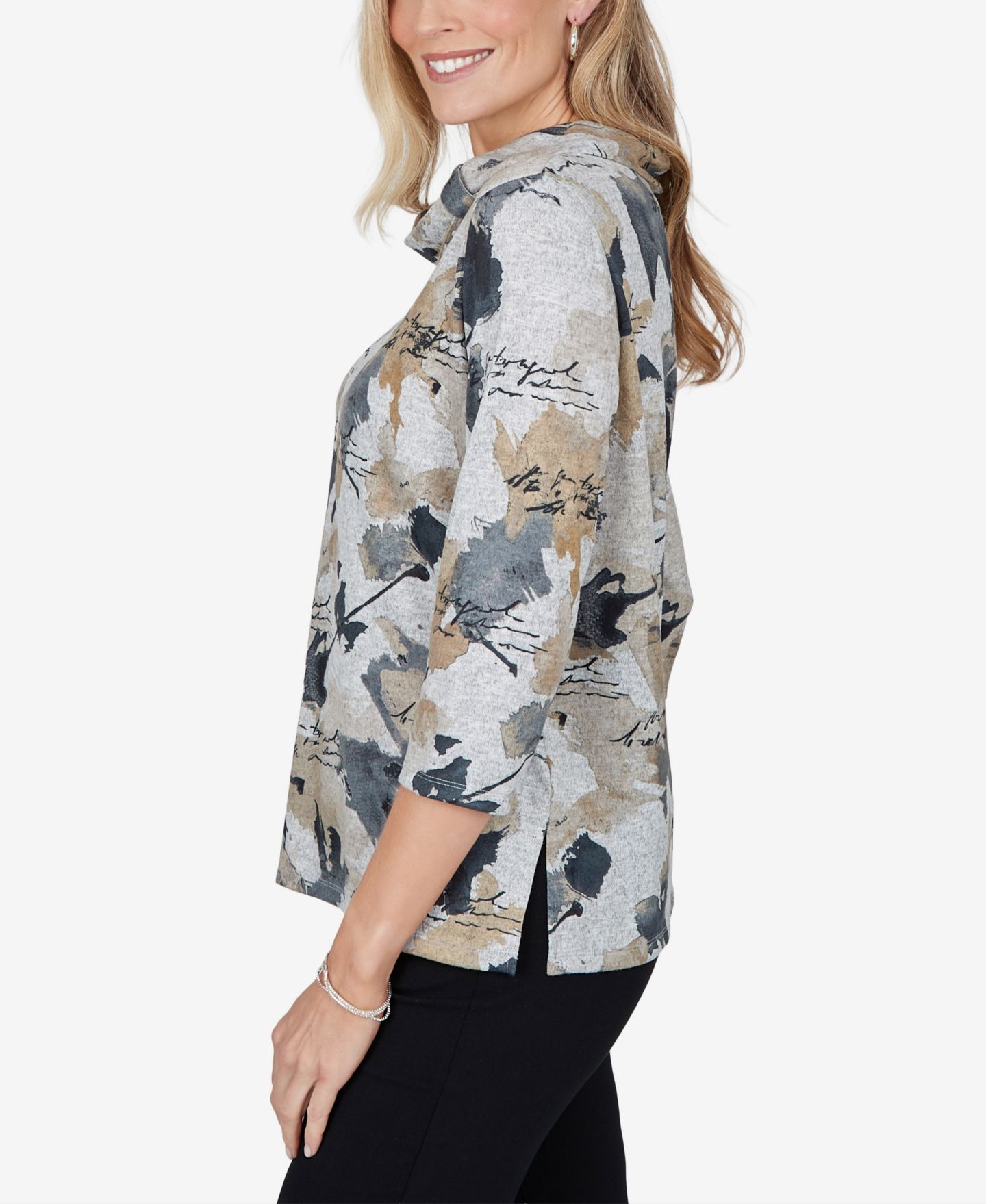 Женская блузка Alfred Dunner Petite Cowl Neck 3/4-Sleeve Print, цвет: Рыжевато-коричневый разноцветный — фото 3