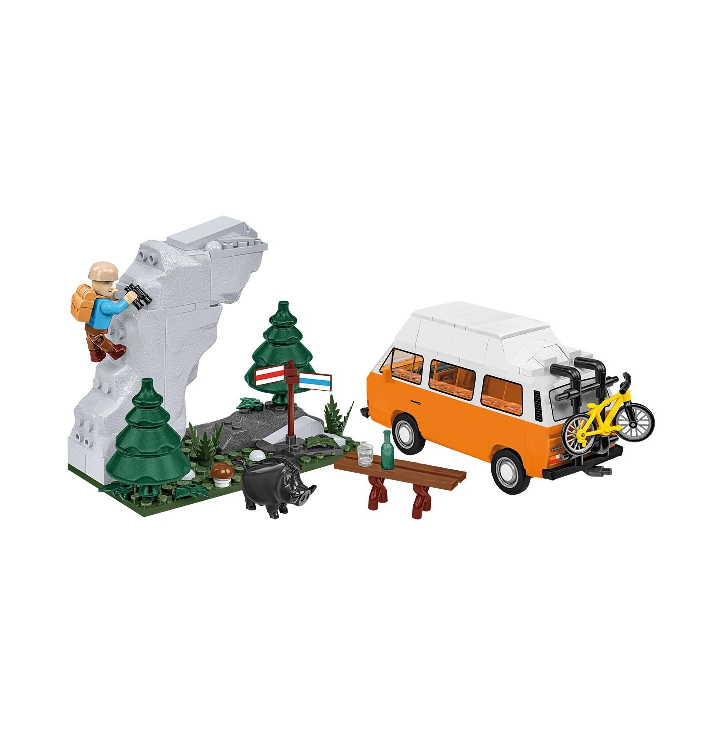 Детский конструктор COBI Volkswagen T3 Camper Van Action Town 232-Piece Building Set, Ages 7+ — фото 5