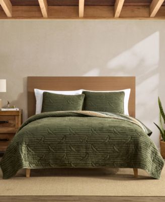 Ridgeline Solid Plush Quilt Sets