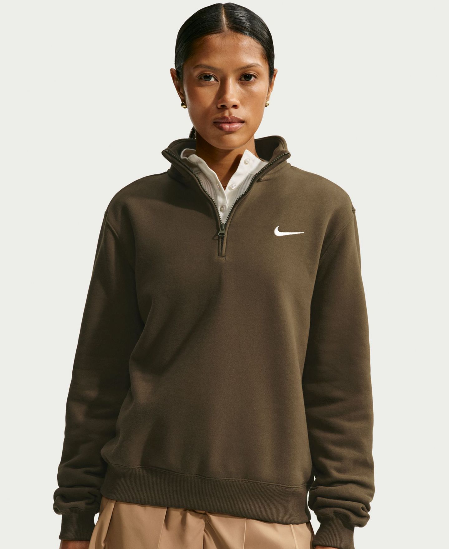 Женский флисовый топ Nike Studio на молнии 1/4, цвет: Тёмный ореховый / Молочный — фото 6