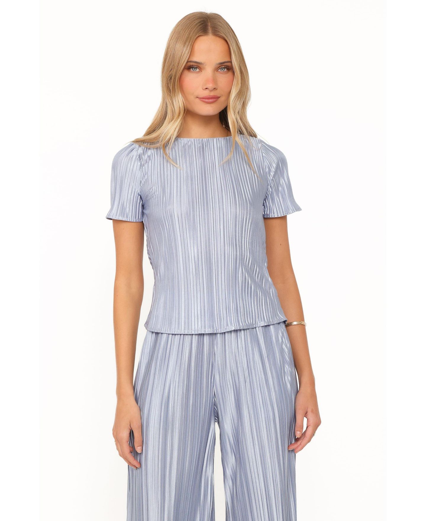 Женский комплект Petal and Pup Belli Short-Sleeve Pleated Wide-Leg Top and Pants, 2-Piece Set, цвет: Синий — фото 3