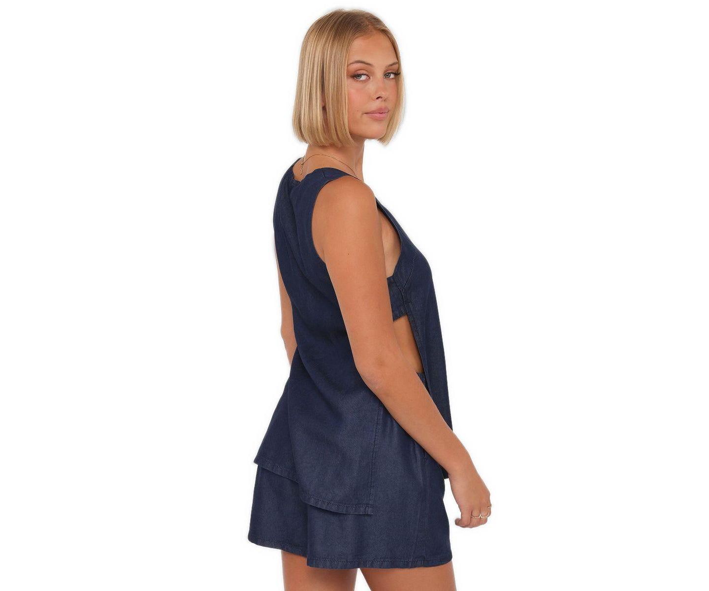 Женский комплект Petal and Pup Miller V-Neck Sleeveless Vest and Shorts, 2-Piece Set, цвет: Шамбре — фото 3
