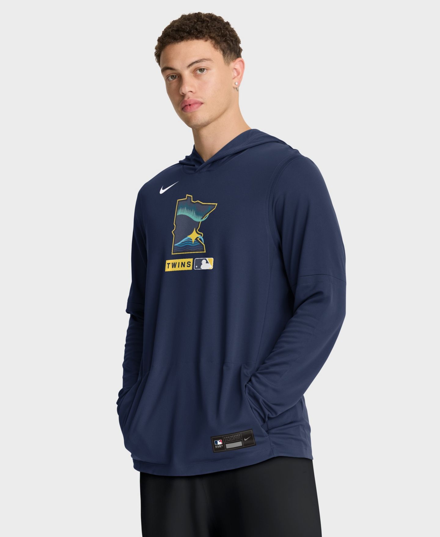 Мужская футболка Nike Navy Minnesota Twins City Connect Dri-FIT Long Sleeve Hooded — фото 1