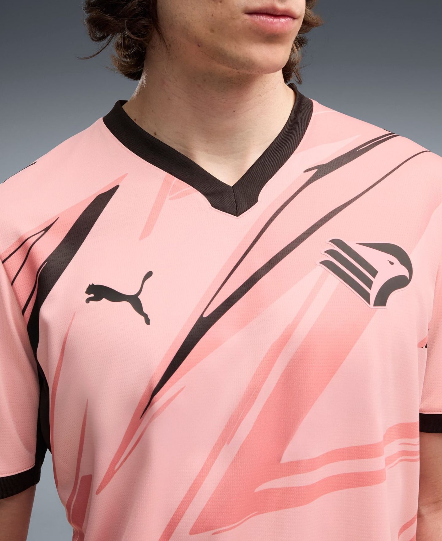 Мужской топ PUMA Light Pink Palermo 2026/27 Home Replica Jersey — фото 2