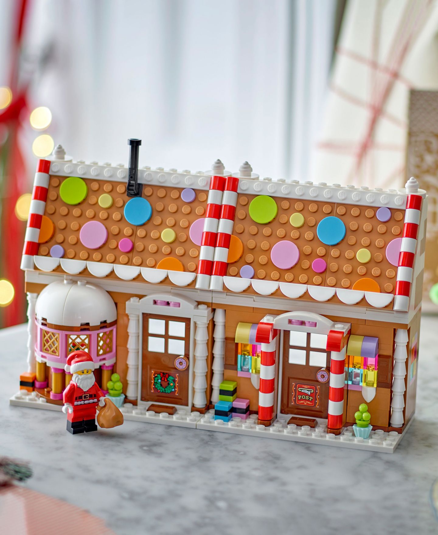 LEGO® Конструктор LEGO Holidays Festive Gingerbread House 40809, 498 деталей, от 10 лет — фото 5
